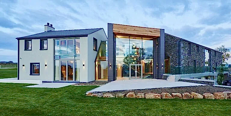 passivhaus pasifev pencereleri villa Agaoglu Egepen Deceuninck Gealan PVC pencere kapi sistemleri